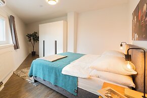 URBAN ISLAND - Riverside Apartments