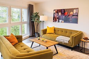 URBAN ISLAND - Riverside Apartments