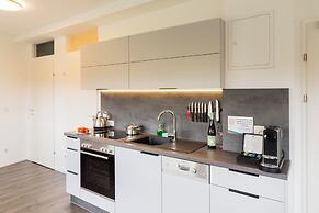 URBAN ISLAND - Riverside Apartments