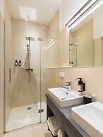 URBAN ISLAND - Riverside Apartments