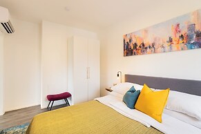 URBAN ISLAND - Riverside Apartments