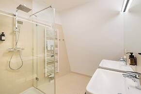 URBAN ISLAND - Riverside Apartments