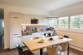 URBAN ISLAND - Riverside Apartments