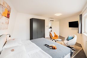 URBAN ISLAND - Riverside Apartments