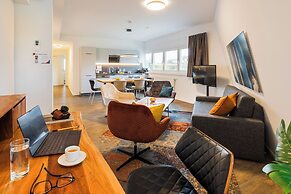 URBAN ISLAND - Riverside Apartments