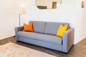 URBAN ISLAND - Riverside Apartments