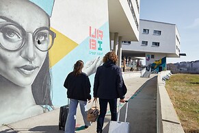 URBAN ISLAND - Riverside Apartments