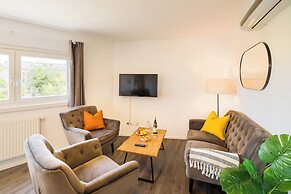 URBAN ISLAND - Riverside Apartments