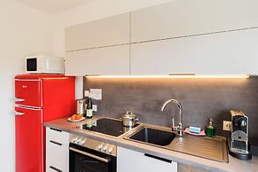 URBAN ISLAND - Riverside Apartments