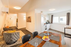 URBAN ISLAND - Riverside Apartments