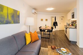 URBAN ISLAND - Riverside Apartments