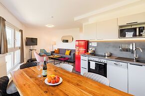 URBAN ISLAND - Riverside Apartments