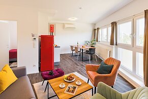 URBAN ISLAND - Riverside Apartments