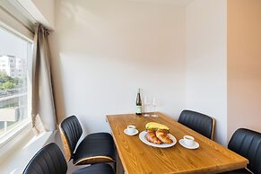 URBAN ISLAND - Riverside Apartments