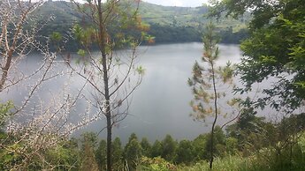 Top of The World Lodge