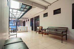 RedDoorz Syariah near Margonda Raya