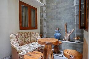 Reddoorz Near Lempuyangan Train Station