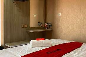 Reddoorz Plus @ Simpang USU Medan