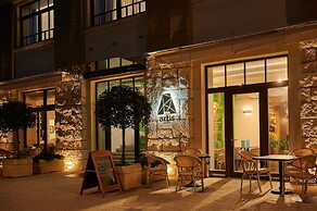 Artis Boutique Hotel