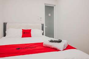 Reddoorz Plus Near Soekarno Hatta Airport Taman Mahkota