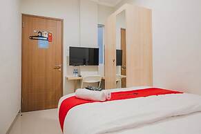 Reddoorz Plus Near Soekarno Hatta Airport Taman Mahkota