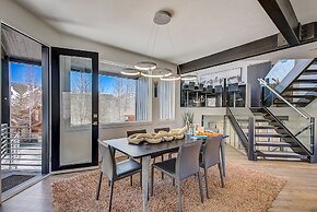 Lower Deer Valley Private Home by Luxury Mountain Destinations