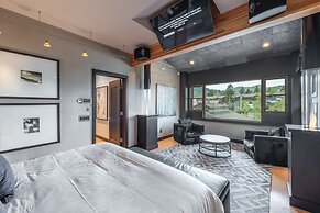 Penthouse Silver Lake Village by Luxury Mountain Destinations