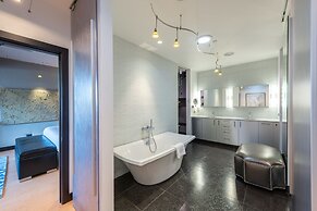 Penthouse Silver Lake Village by Luxury Mountain Destinations