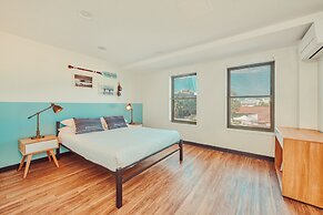 The Surf House - Hostel