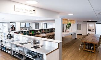 The Surf House - Hostel