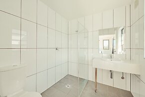 The Surf House - Hostel