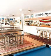 The Surf House - Hostel
