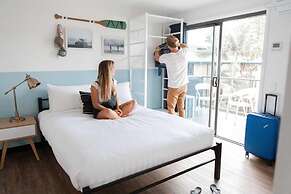 The Surf House - Hostel