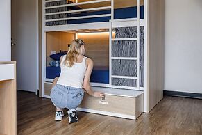 The Surf House - Hostel