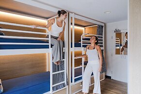 The Surf House - Hostel
