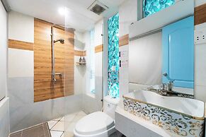 Collection O District Tan Binh Near Airport Formerly Joy Inn