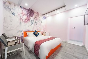 Collection O District Tan Binh Near Airport Formerly Joy Inn