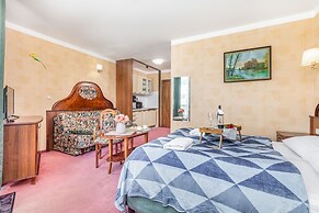 Apartamenty Awangardia Kasprowicza by Renters