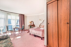 Apartamenty Awangardia Kasprowicza by Renters