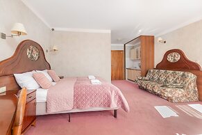 Apartamenty Awangardia Kasprowicza by Renters