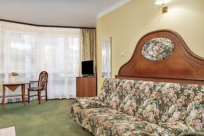 Apartamenty Awangardia Kasprowicza by Renters