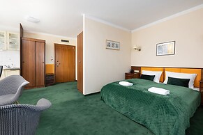 Apartamenty Awangardia Kasprowicza by Renters