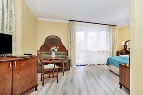 Apartamenty Awangardia Kasprowicza by Renters