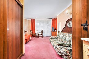 Apartamenty Awangardia Kasprowicza by Renters
