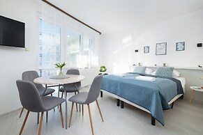 Apartamenty Awangardia Kasprowicza by Renters