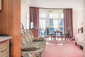 Apartamenty Awangardia Kasprowicza by Renters