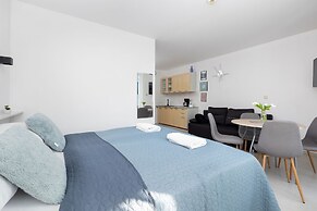 Apartamenty Awangardia Kasprowicza by Renters