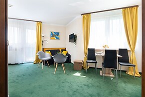 Apartamenty Awangardia Kasprowicza by Renters