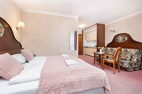 Apartamenty Awangardia Kasprowicza by Renters