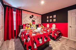 Elegant Brand New 9 Bedrooms House With Private Pool at Solara Resort 